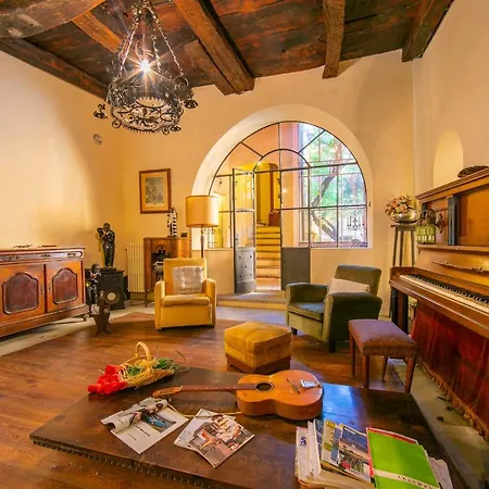 Comnago Sleeps 6 Villa Belgirate