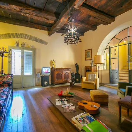 Comnago Sleeps 6 Belgirate