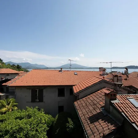 Villa Comnago Sleeps 6